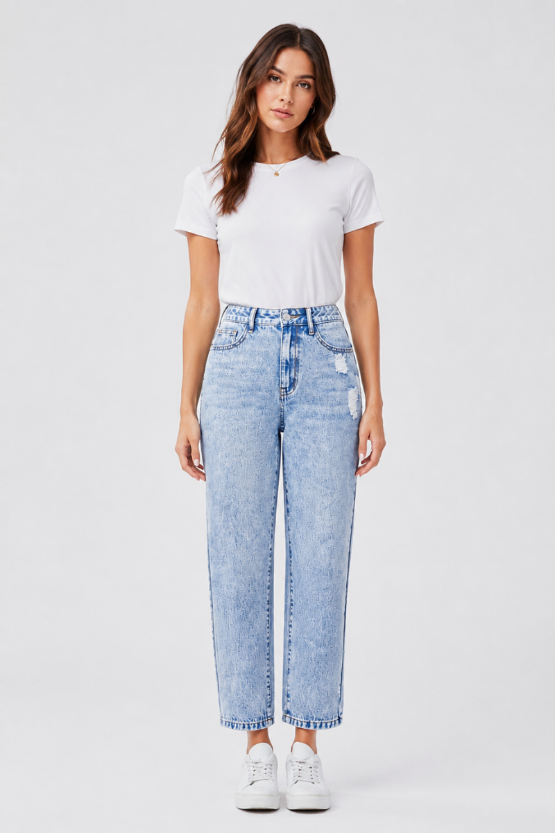 Women's vintage ripped ankle-length slim-fit jeans
