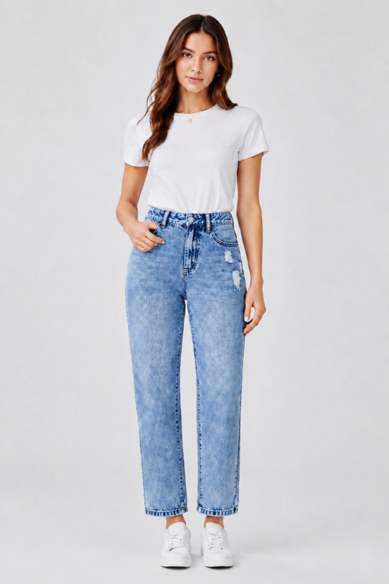 Women's vintage ripped ankle-length slim-fit jeans