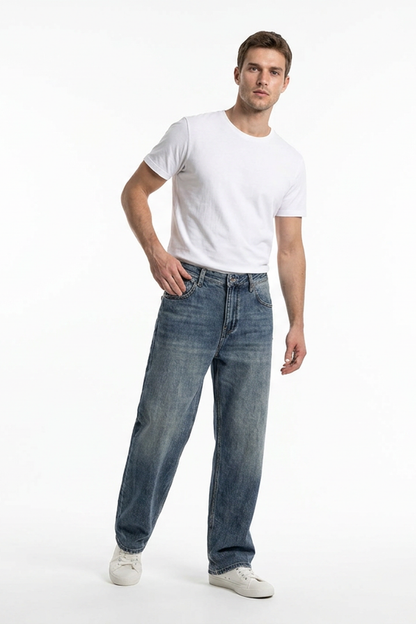 Men's Vintage Wash Relaxed Straight Leg Jeans