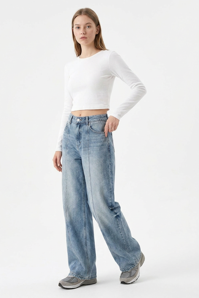 Women's Vintage Wash Paneled Wide-Leg Jeans