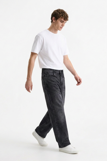 Men's Vintage Wash Relaxed Fit Straight-Leg Jeans